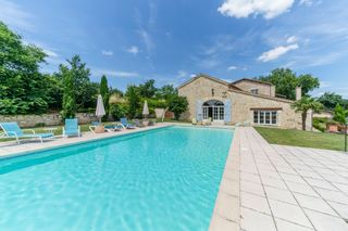 Aranton Farmhouse Fr Midi Pyrenees Olivers Travels 1