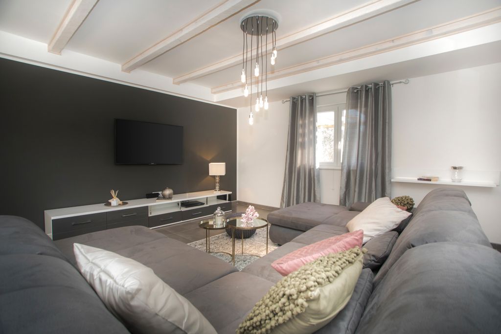Vodice Villa Dalmatia Olivers Travels3