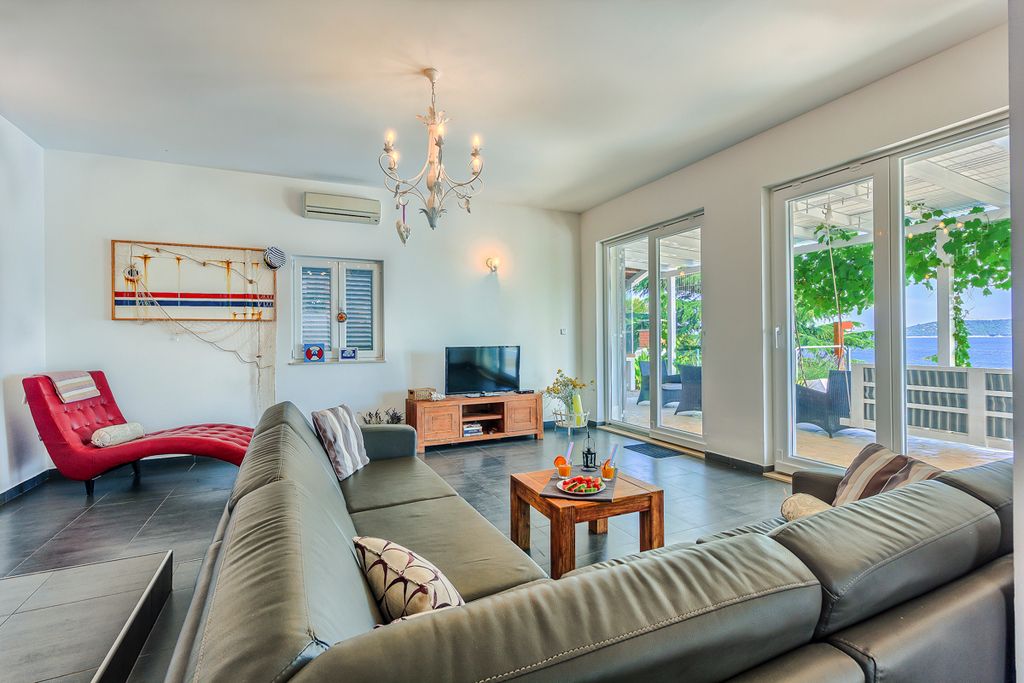 Villa Natulia Dalmatia Olivers Travels3