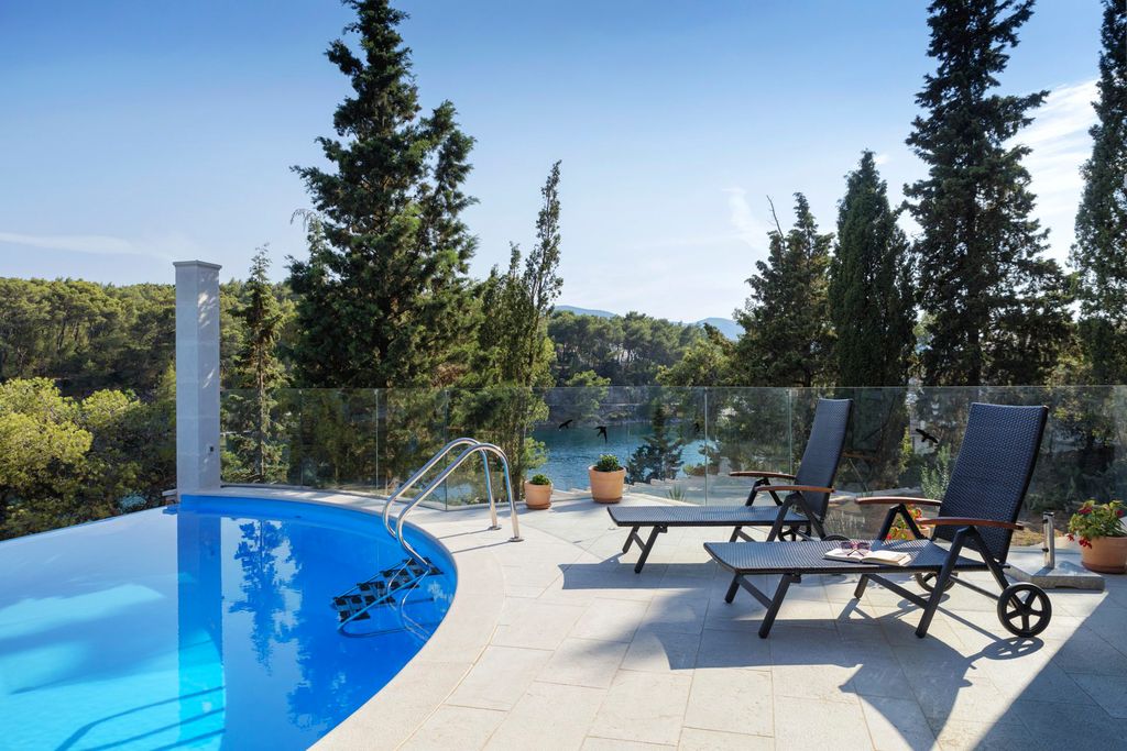 Villa Enigma Hvar Olivers Travels   1 
