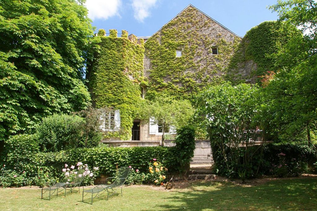 Chateau Bourgogne Burgundy Olivers Travel2