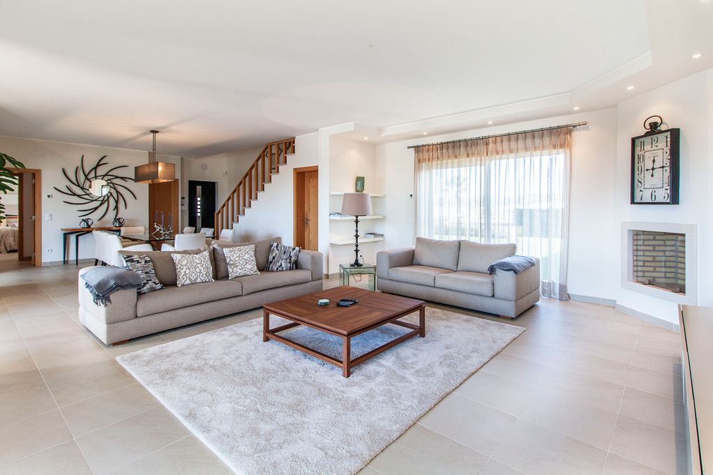 Villa Lourdes SIlver Coast Portgual Olivers Travels 3