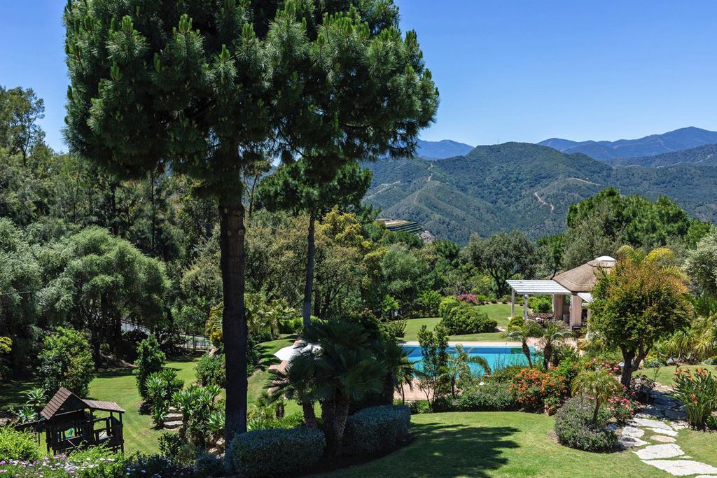 Villa Reyna Costa del Sol Olivers Travels 3