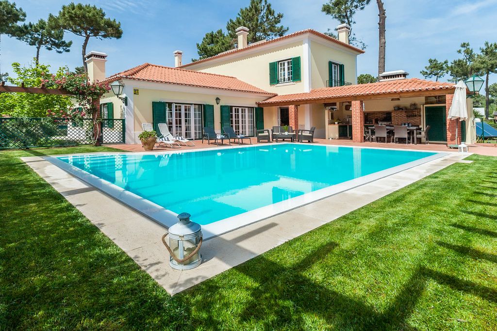 Villa Otilia Aroeira Lisbon Coast Portugal OliversTravels 1