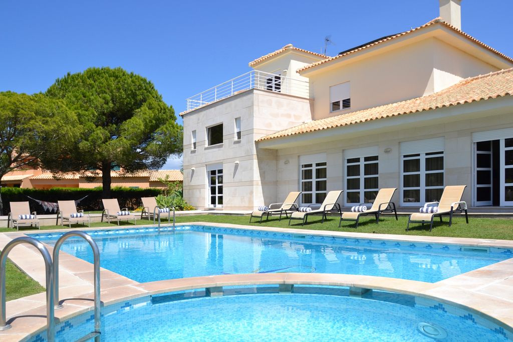 Villa Enes Lisbon Coast Olivers Travels 5