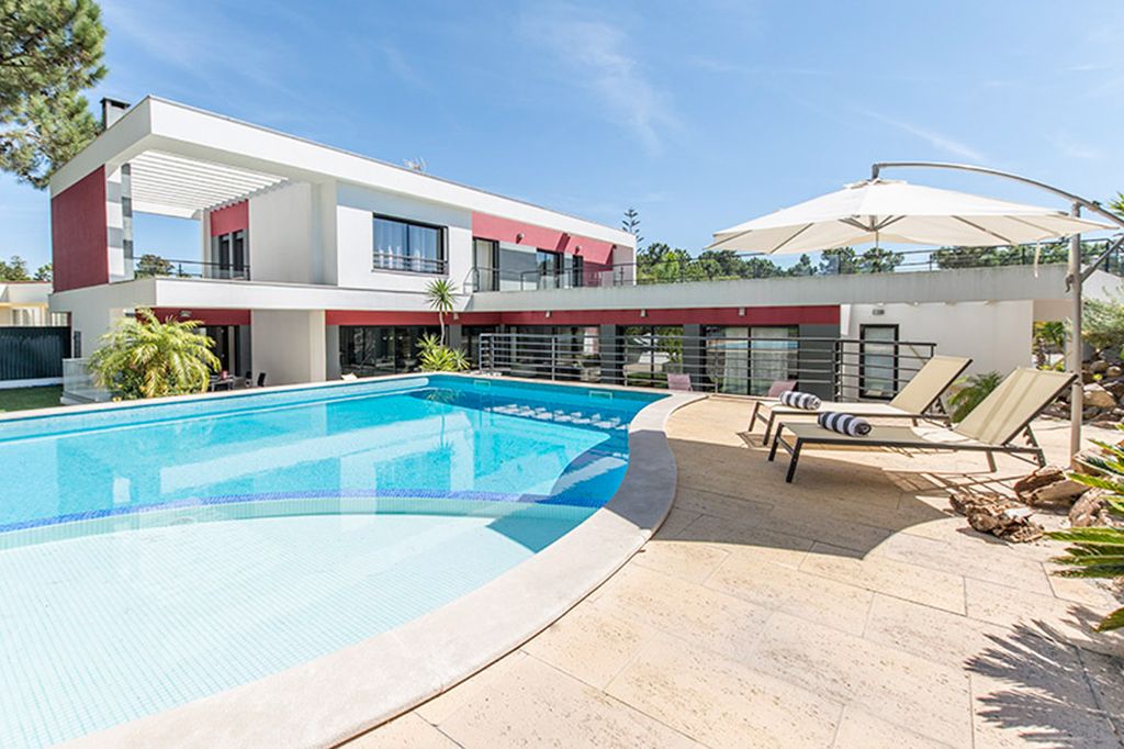 Villa Feliciana Lisbon Coast Oliver Travels1