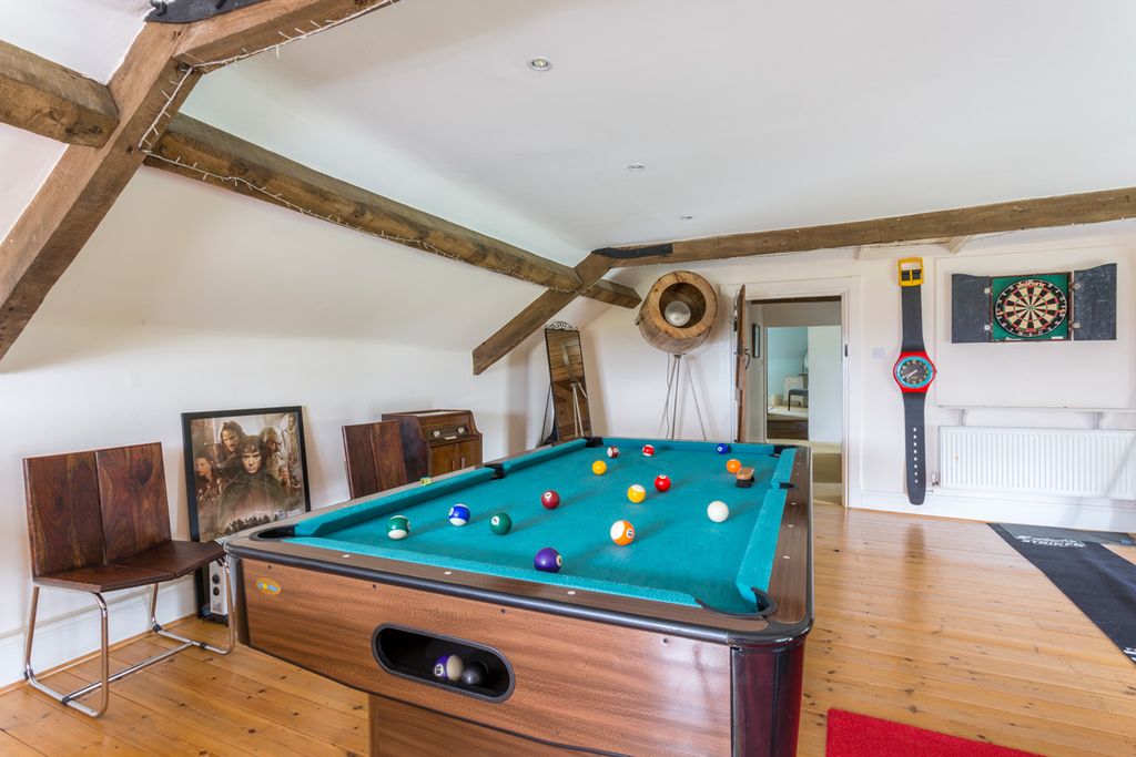 The Bell And Flamingo Cotswolds Olivers Travels 4