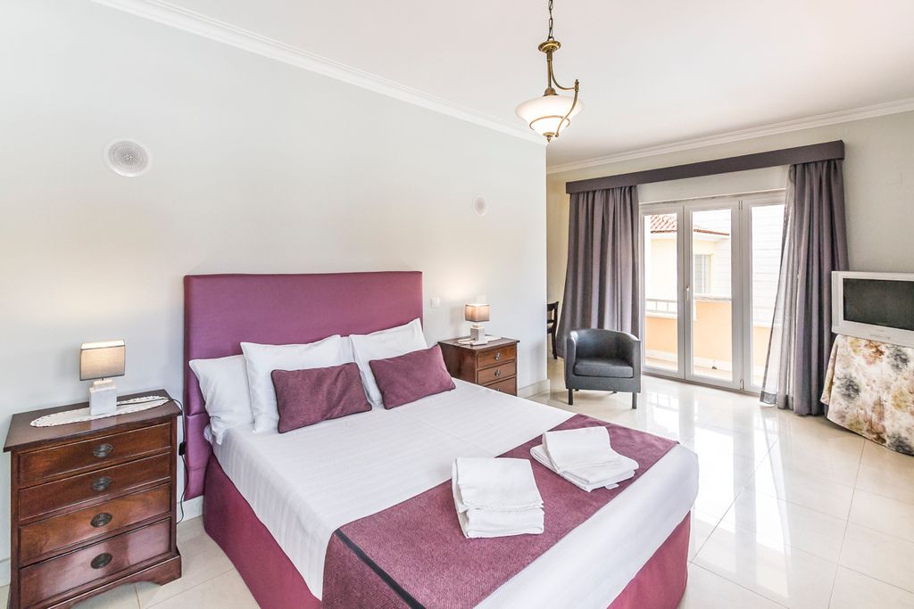 Villa Antiana Lisbon Olivers Travels 5