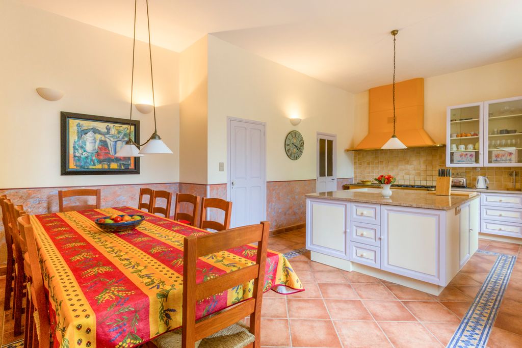 Chateau du Capitaine Languedoc Olivers Traves 5