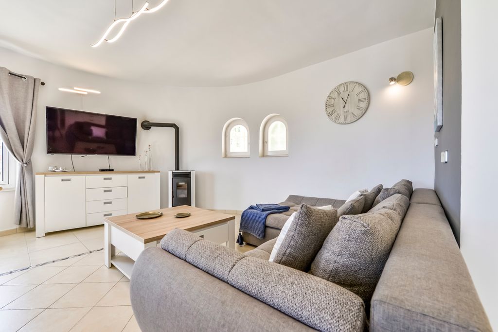 Villa Ida Costa Blanca Olivers Travels3