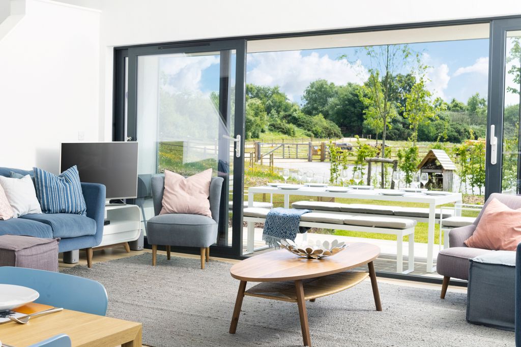 Lake View House Dorset Olivers Travels 3