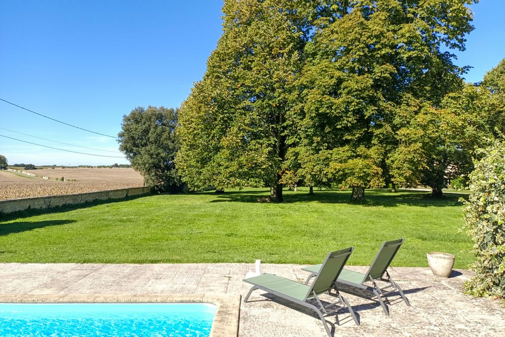 Domaine Serbise Aquitaine Olivers Travels 5