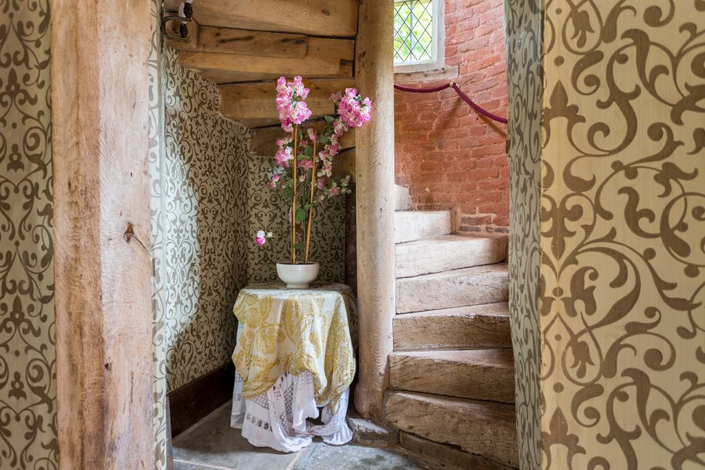 Chevaliers Estate Midlands Olivers Travels 4