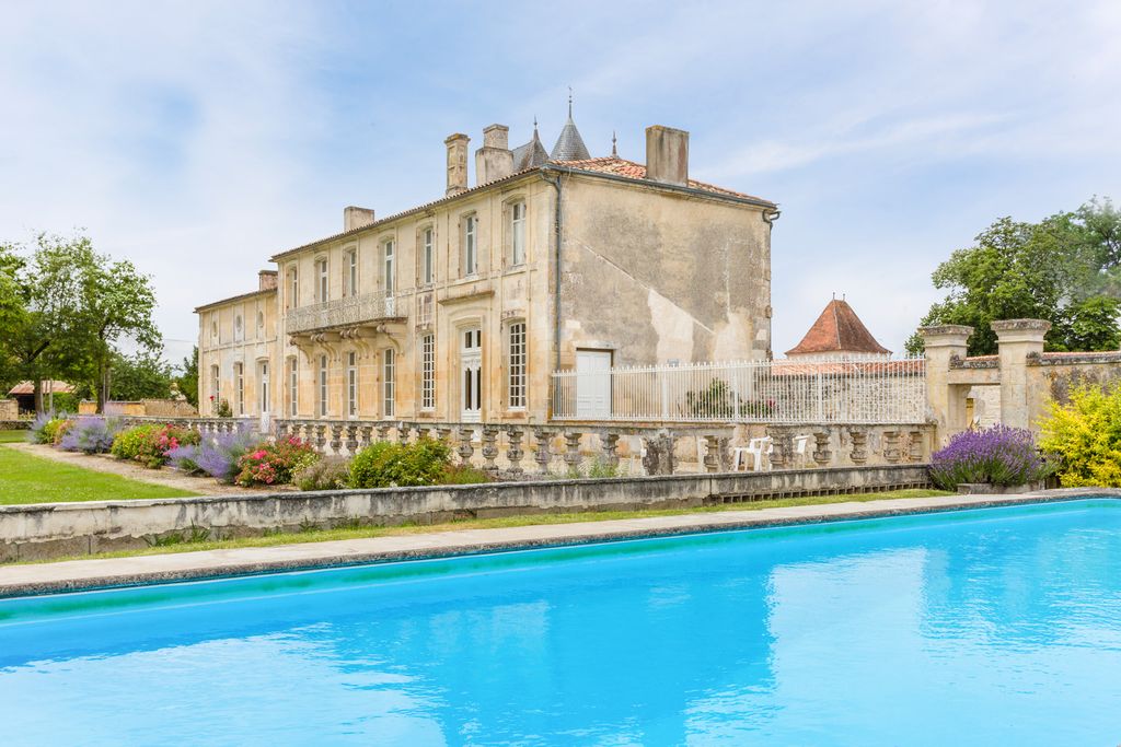 Chateau Serbise Aquitaine Olivers Travels 1