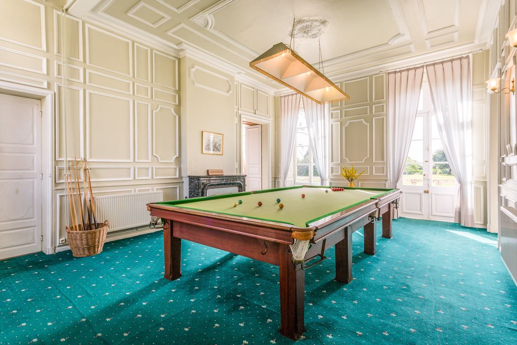 Chateau Serbise Aquitaine Olivers Travels 3