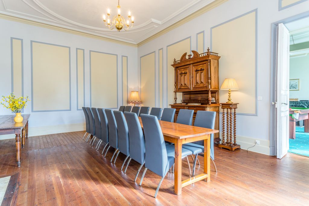 Chateau Serbise Aquitaine Olivers Travels 4