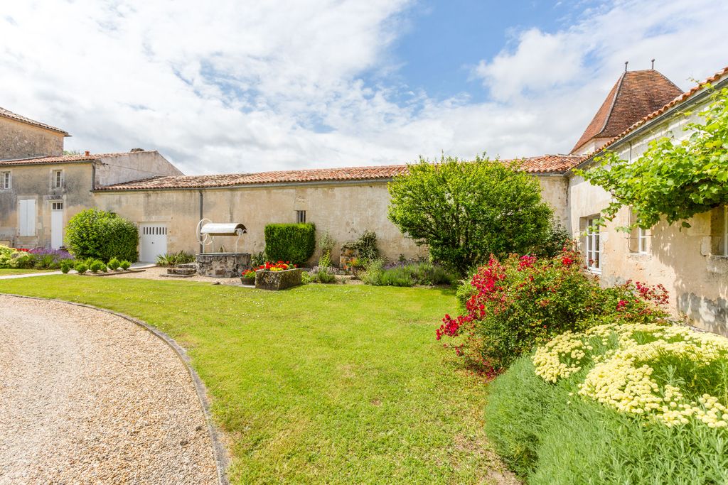 Chateau Serbise Aquitaine Olivers Travels 5