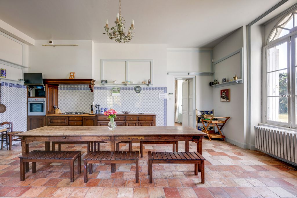 Chateau des Lanternes Aquitaine Olivers Travels 4