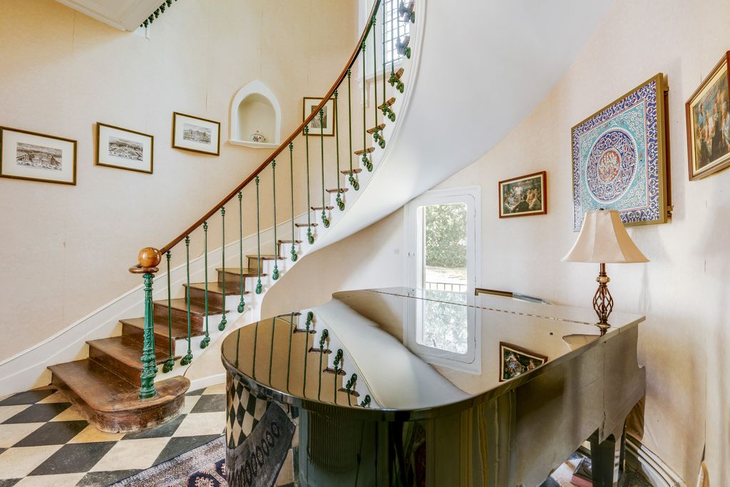 Chateau des Lanternes Aquitaine Olivers Travels 5