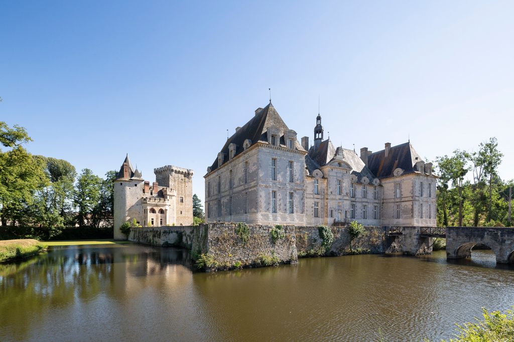 Chateau de St Louis Loire Valley Olivers Travels5