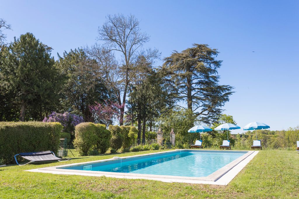 Chateau de Seyres Dordogne Olivers Travel 2