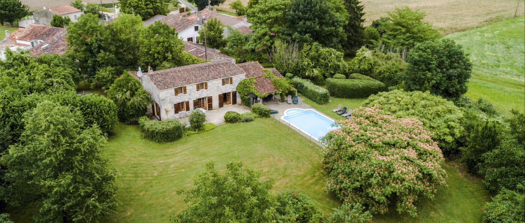 001 claire barn south west france olivers travels desktop center