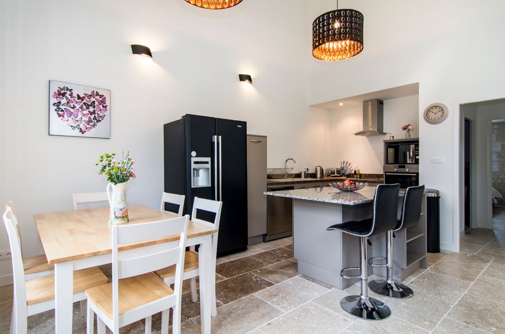 Les Ecuries Dordogne Olivers Travels 5 01