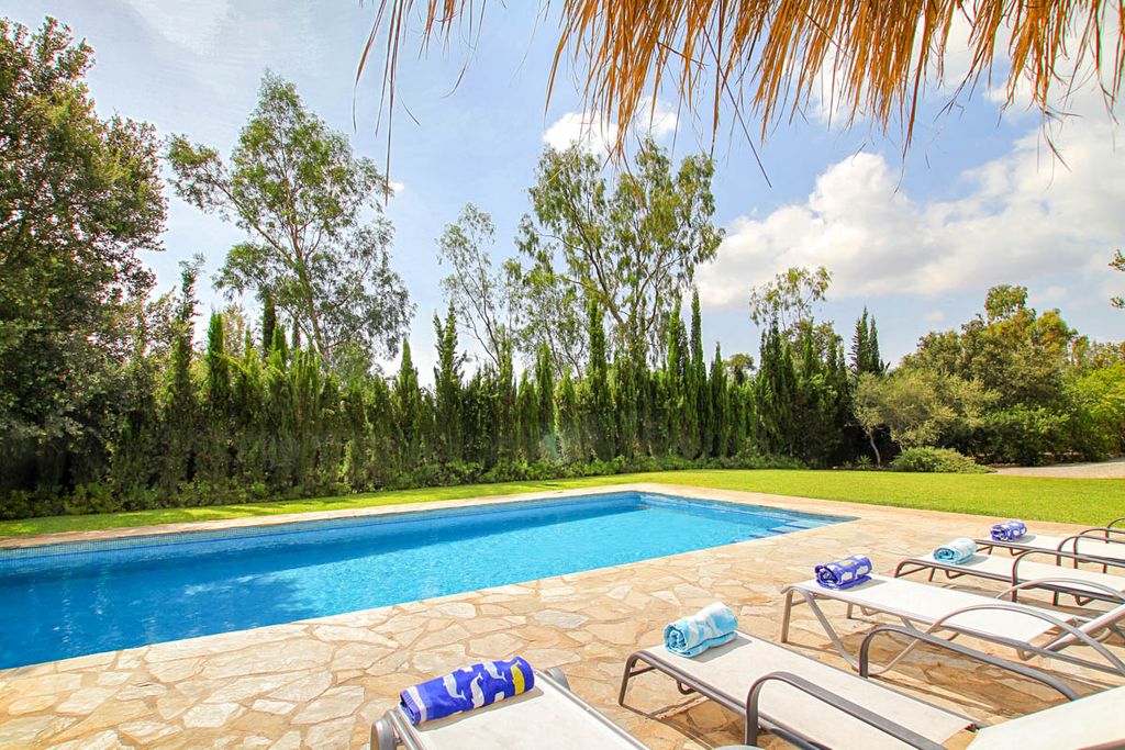 Villa Montserrat Olivers Travels 4