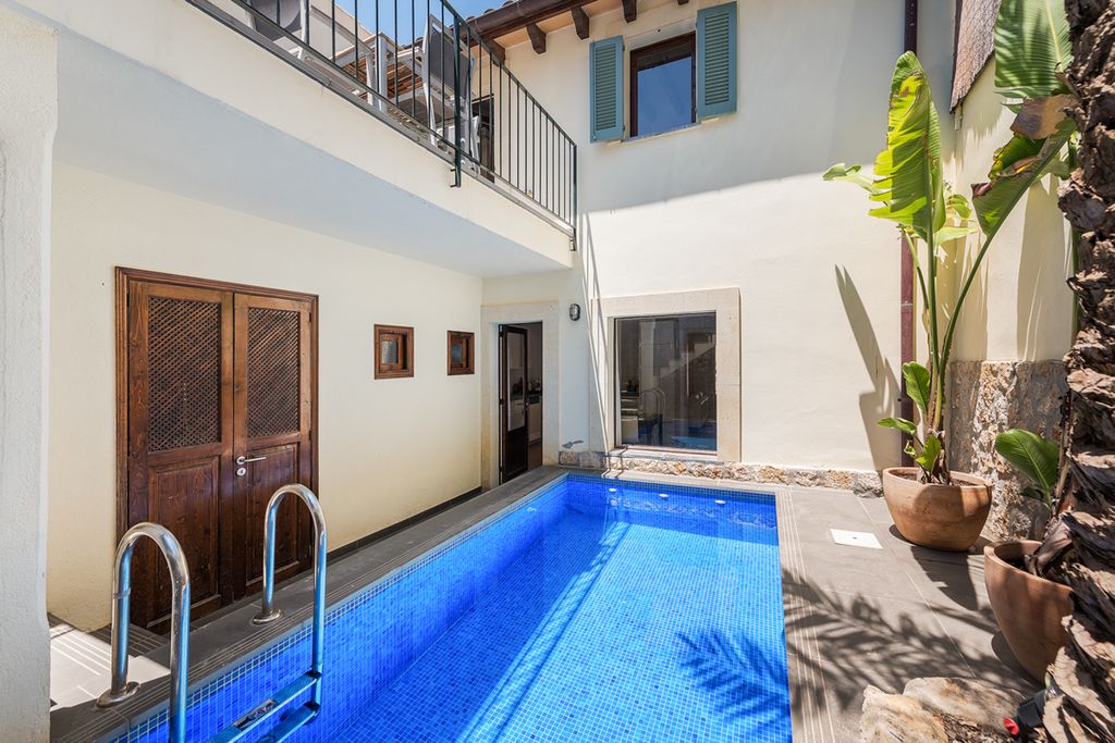 Casa Izaro Mallorca Spain Olivers Travels 2
