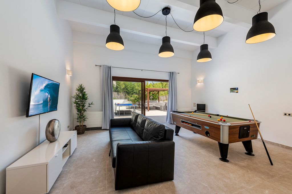 Villa Cariana Olivers Travels5