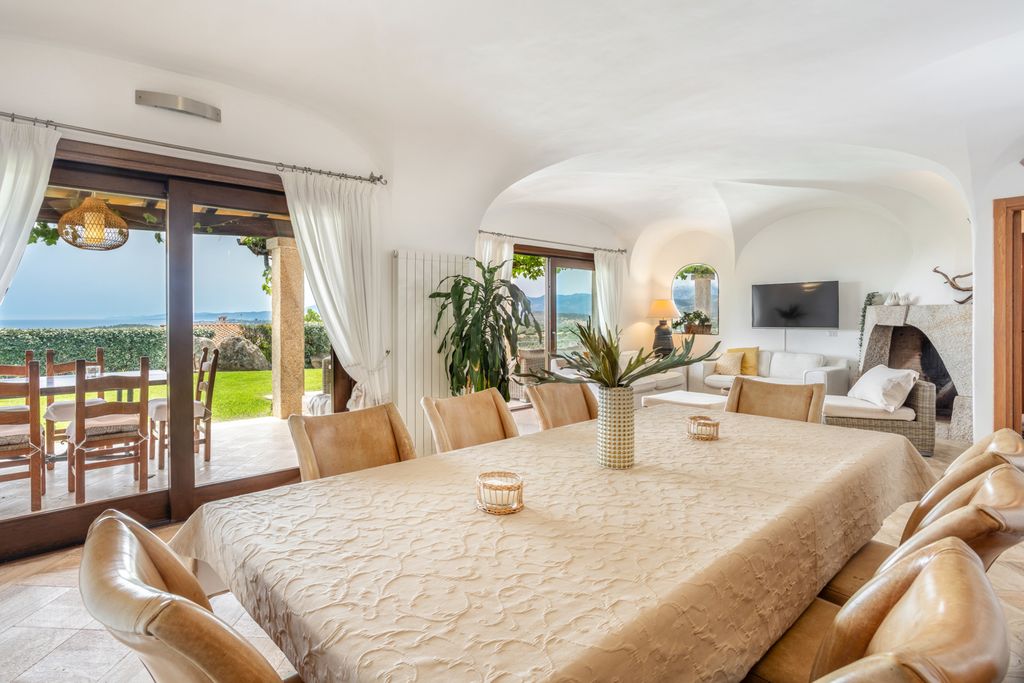 Villa Maratua Sardinia Olivers Travels 04