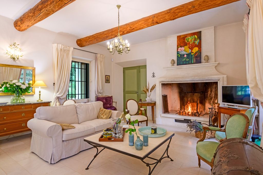 Maison la Montagnette Provence Olivers Travels 3