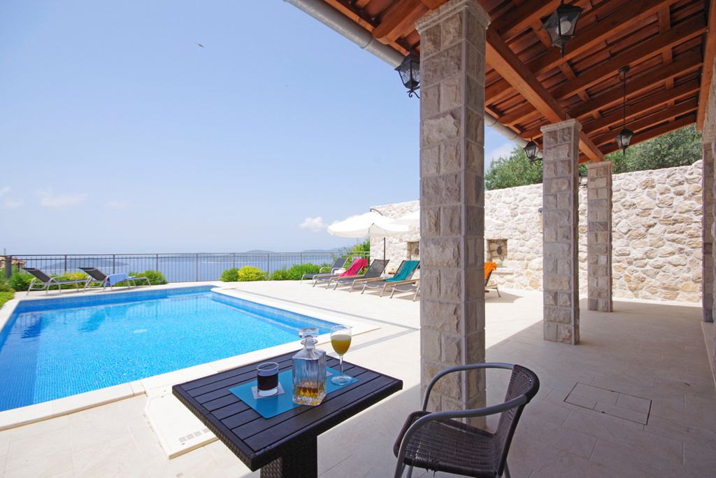 Villa Noelani Dubrovnik Olivers Travels 5