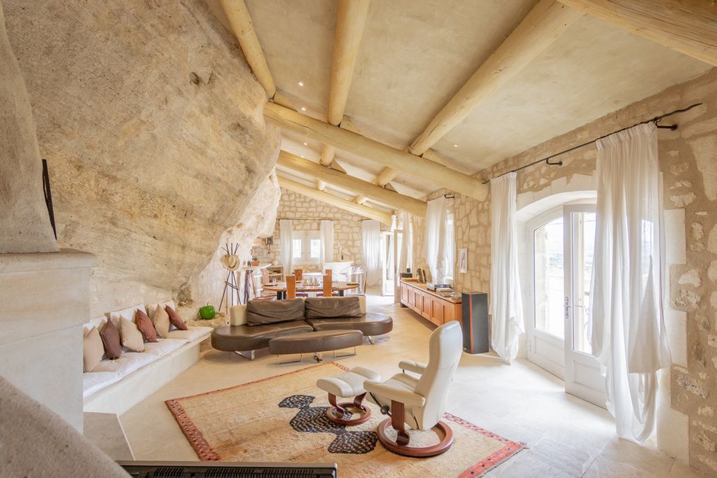 Les Rochers Provence Olivers Travels2