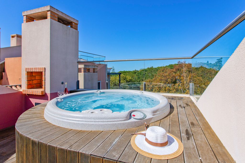 Royal Golf Apartment Vale do Lobo Olivers Travels 1 01