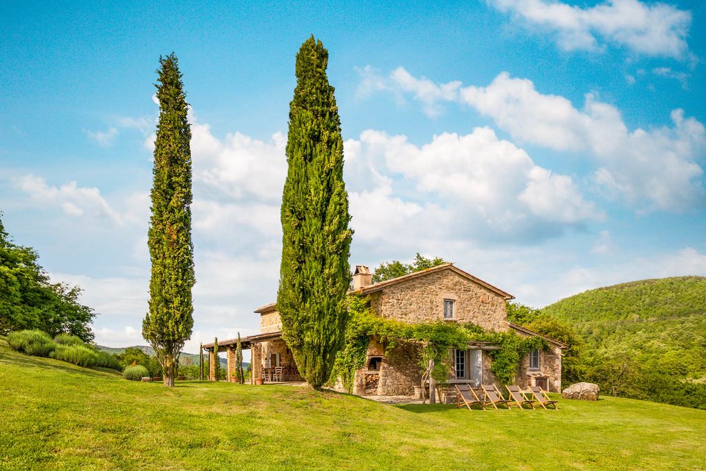 Villa Tirelli Tuscany Italy OliversTravels 1