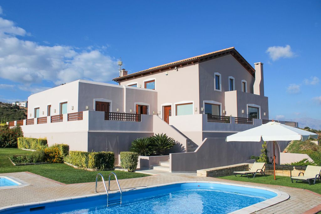 Villa Giannis Crete Olivers Travels1