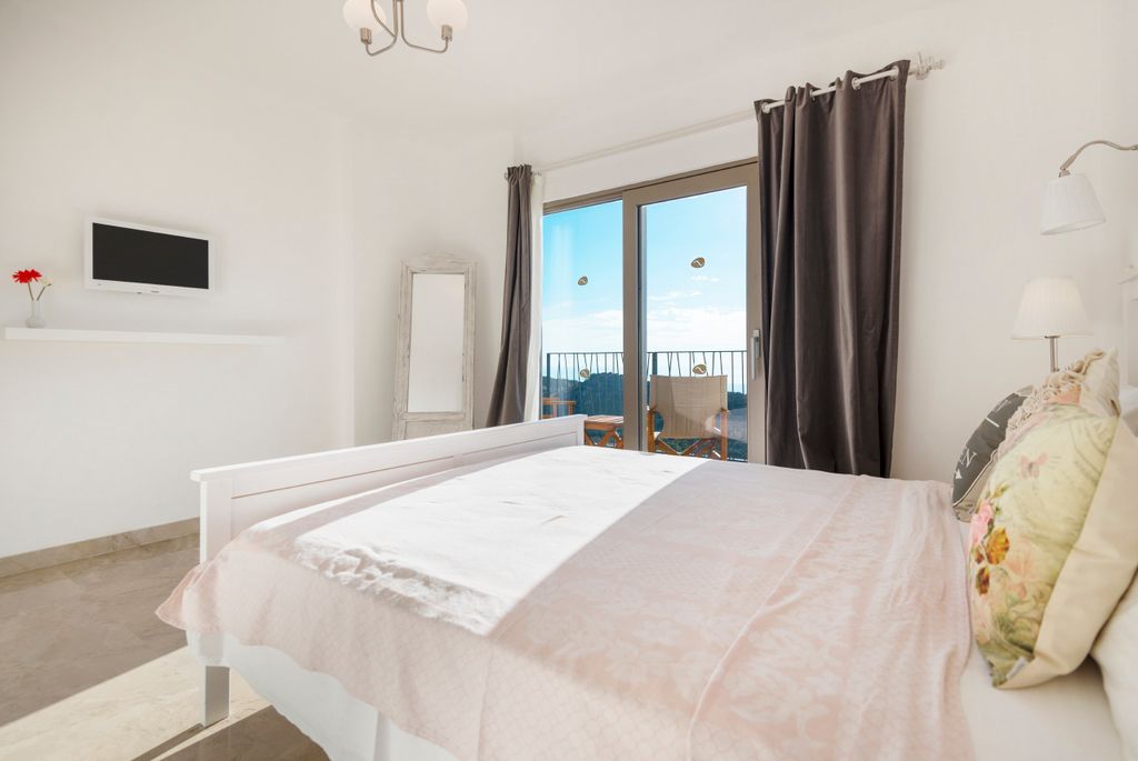 Villa Gol Manzara Kalkan Olivers Travels 4