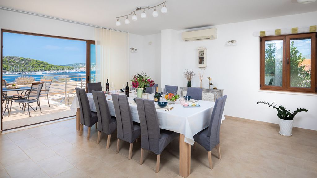 Villa Zlatna Dalmatia Olivers Travel4