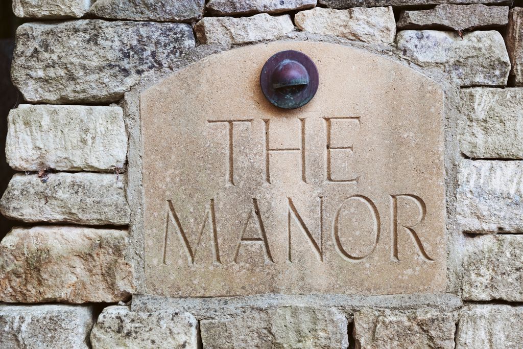 1 The Manor Olivers Travels