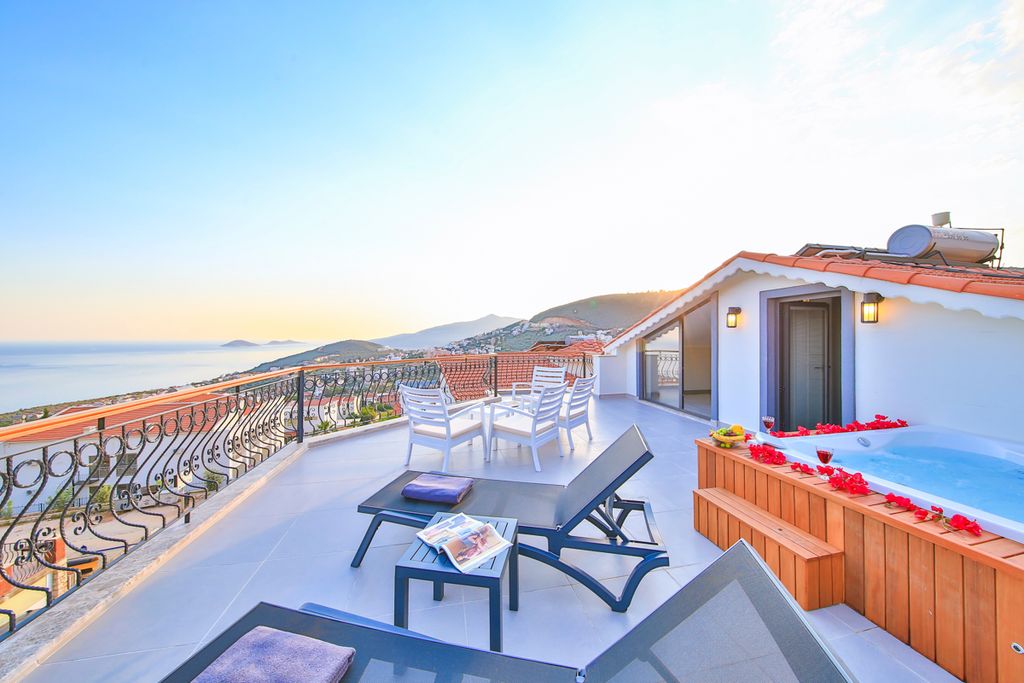 Villa Ebru Kalkan Olivers Travels2
