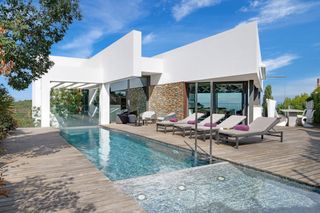 Villa Medes Costa Brava Olivers Travels 1