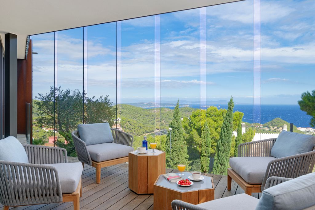 Villa Medes Costa Brava Olivers Travels 3