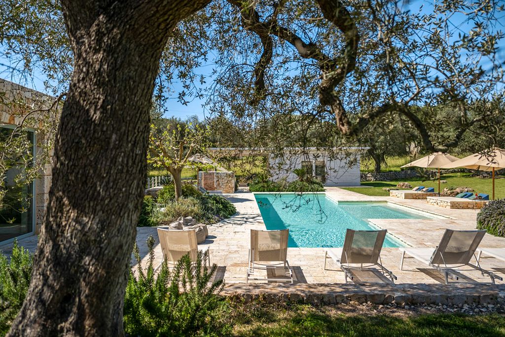Villa Artistica Puglia Olivers Travels2