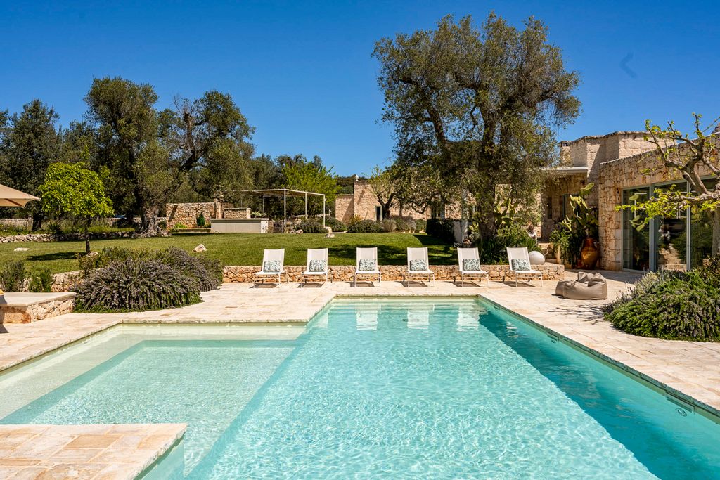 Villa Artistica Puglia Olivers Travels5