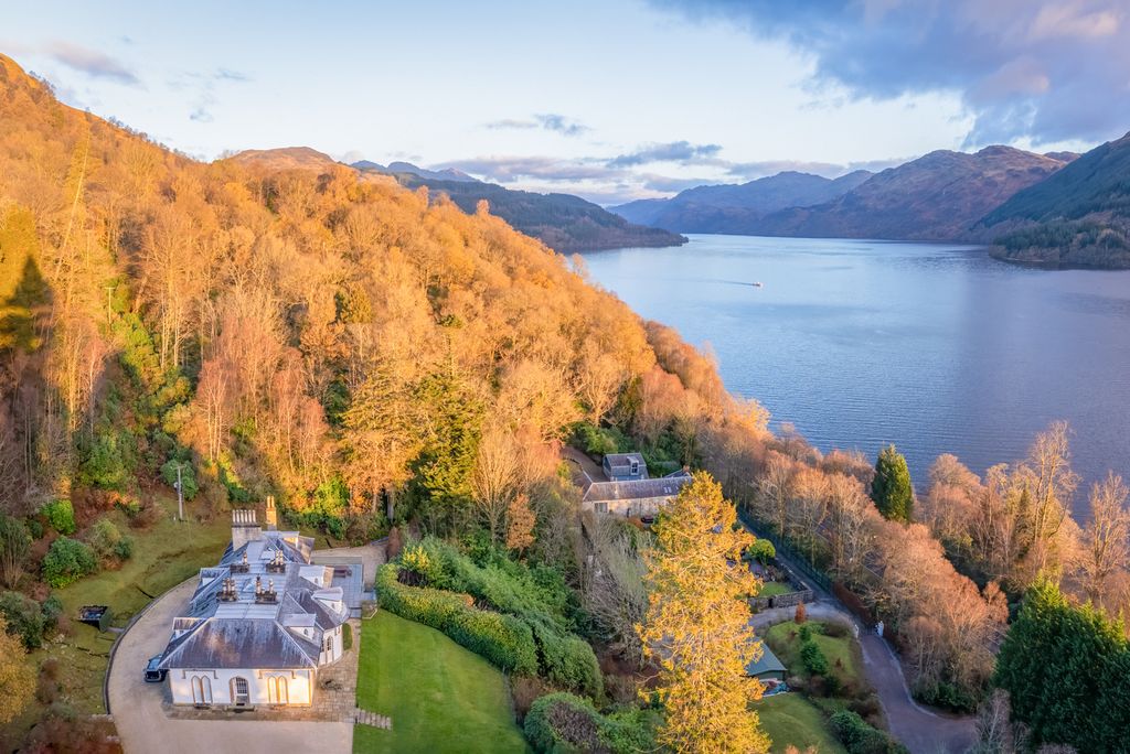 Sequoia House Scotland Olivers Travels 02