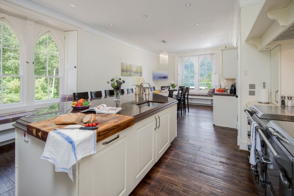 Sequoia House Scotland Olivers Travels 05