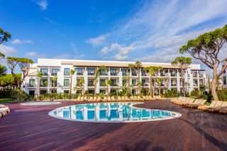 Garden Suite I Pine Cliffs Resort Algarve Olivers Travels 01