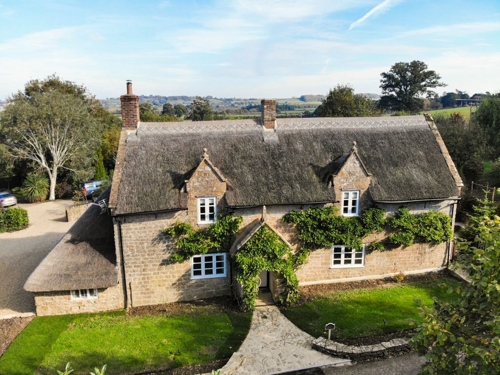 Wisteria Cottage Somerset Olivers Travels 1