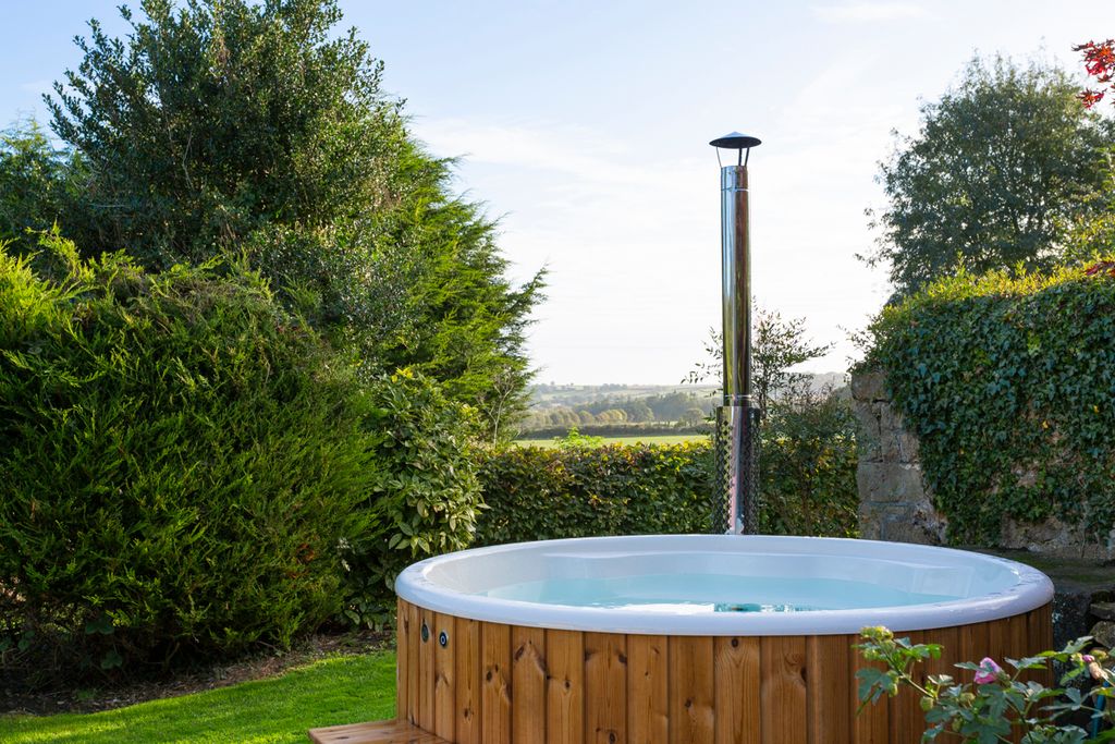 Wisteria Cottage Somerset Olivers Travels 2.1